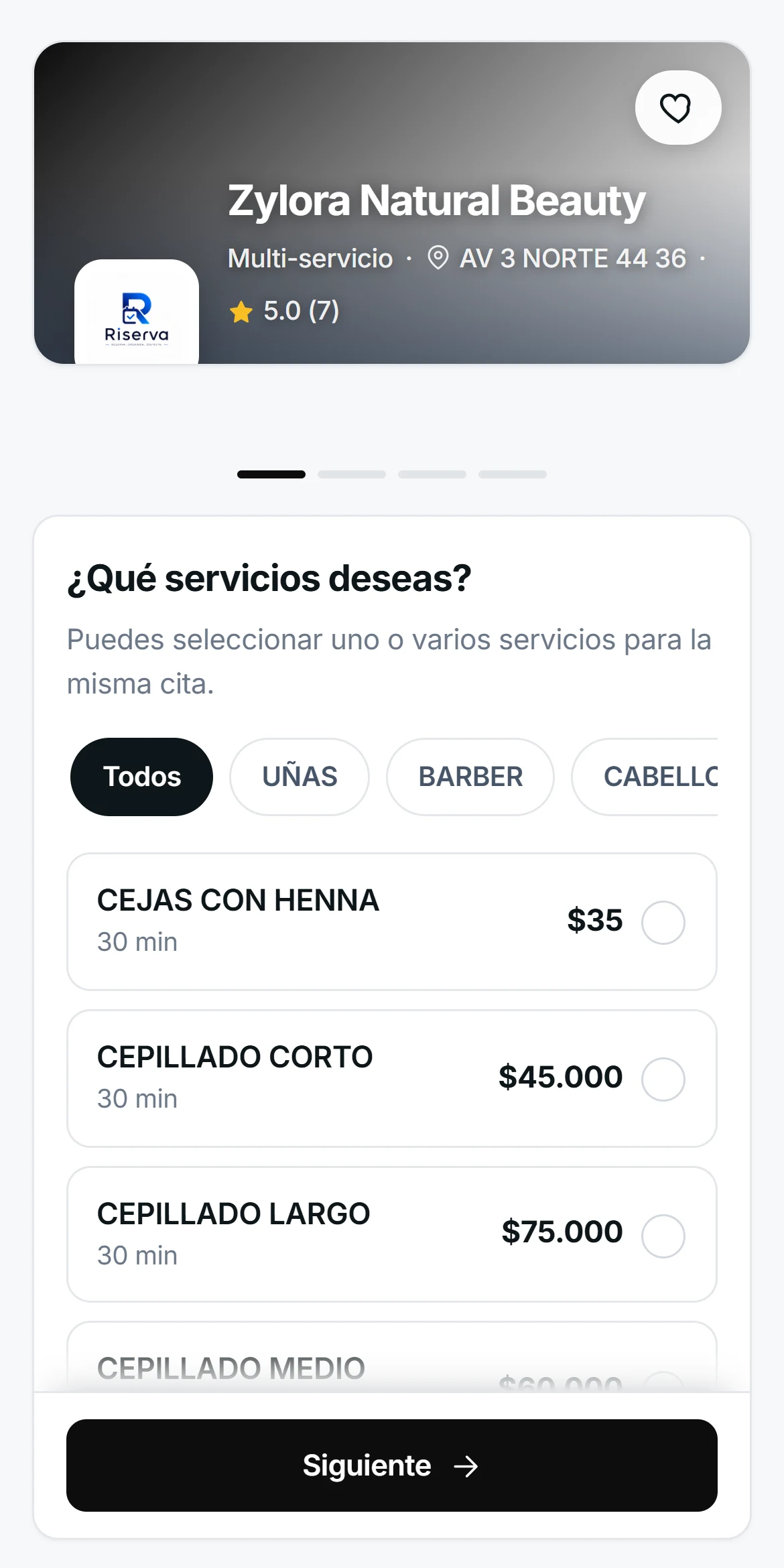 Pantalla de reserva de un cliente en el celular, eligiendo servicios